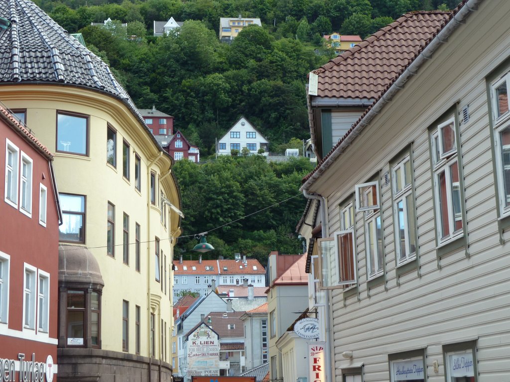 P1070838.JPG - Marken street