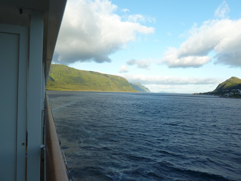 P1080273.JPG - Approaching Ålesund  http://en.wikipedia.org/wiki/%C3%85lesund 