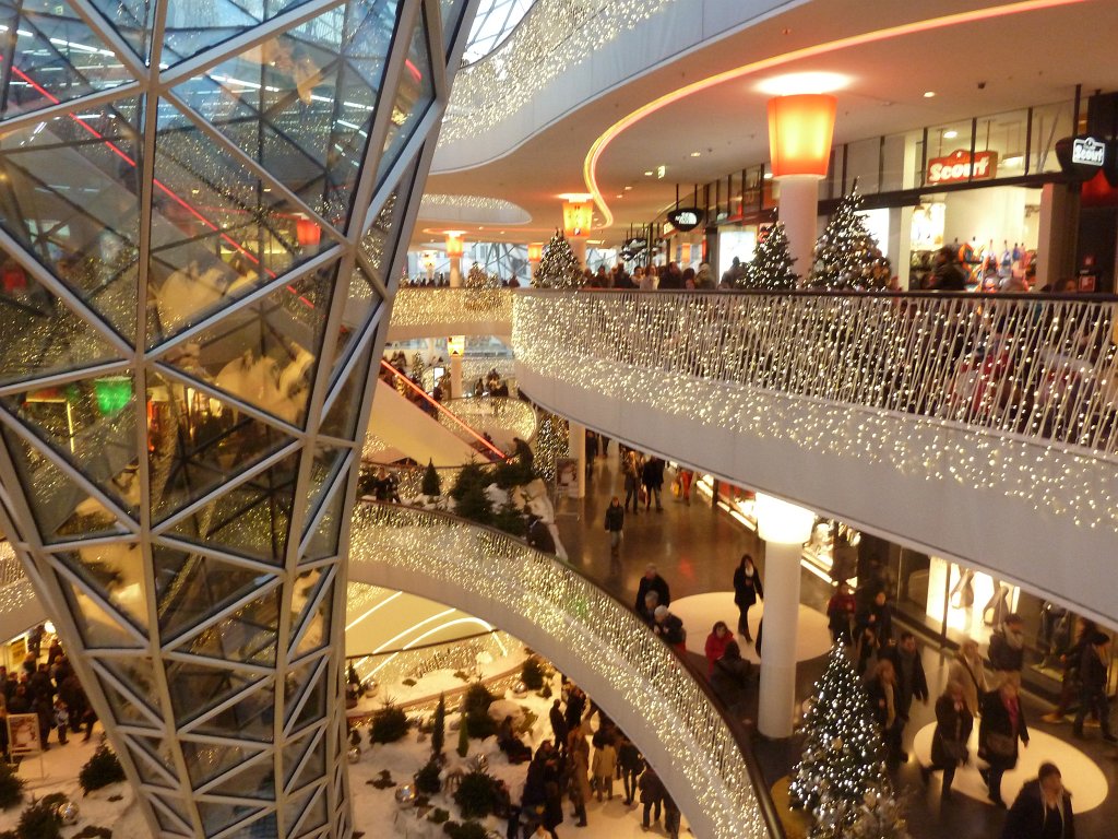 P1090367.JPG - MyZeil Shopping Center  http://en.wikipedia.org/wiki/MyZeil 