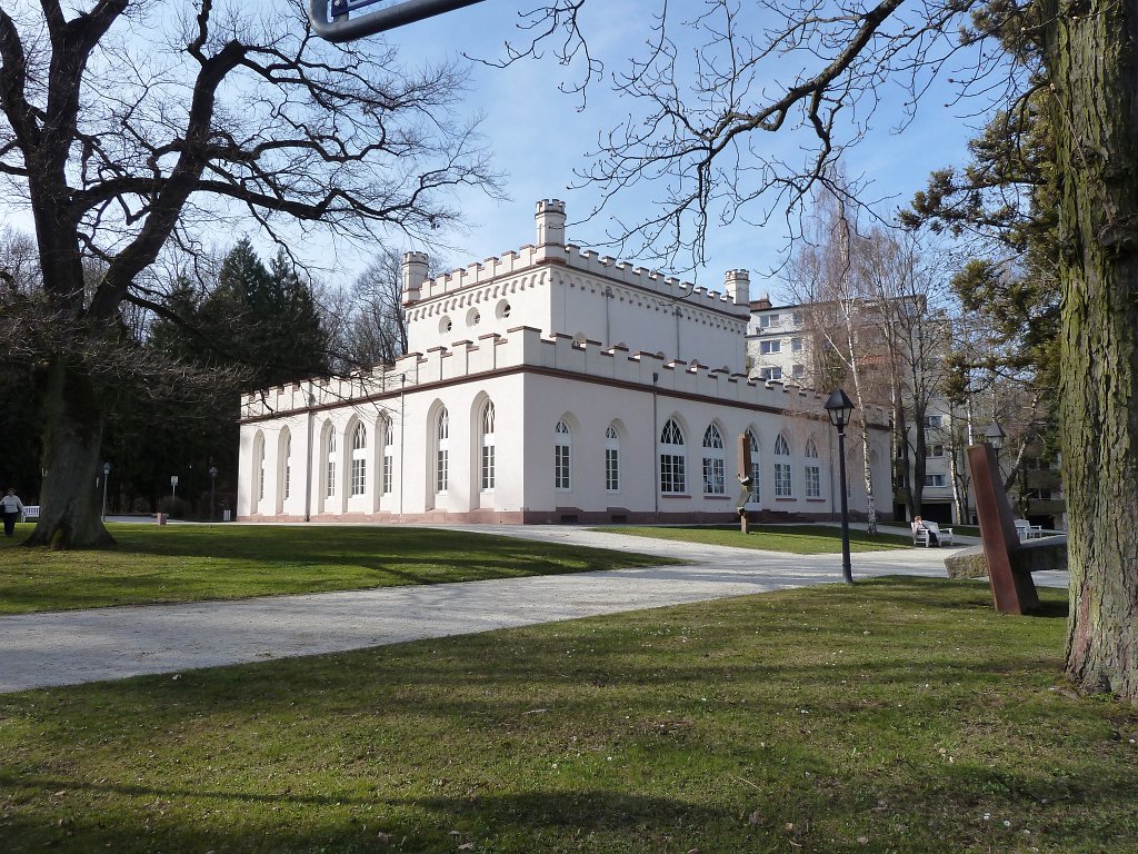 P1090862.JPG - Gotisches Haus  http://de.wikipedia.org/wiki/Gotisches_Haus_(Bad_Homburg) 
