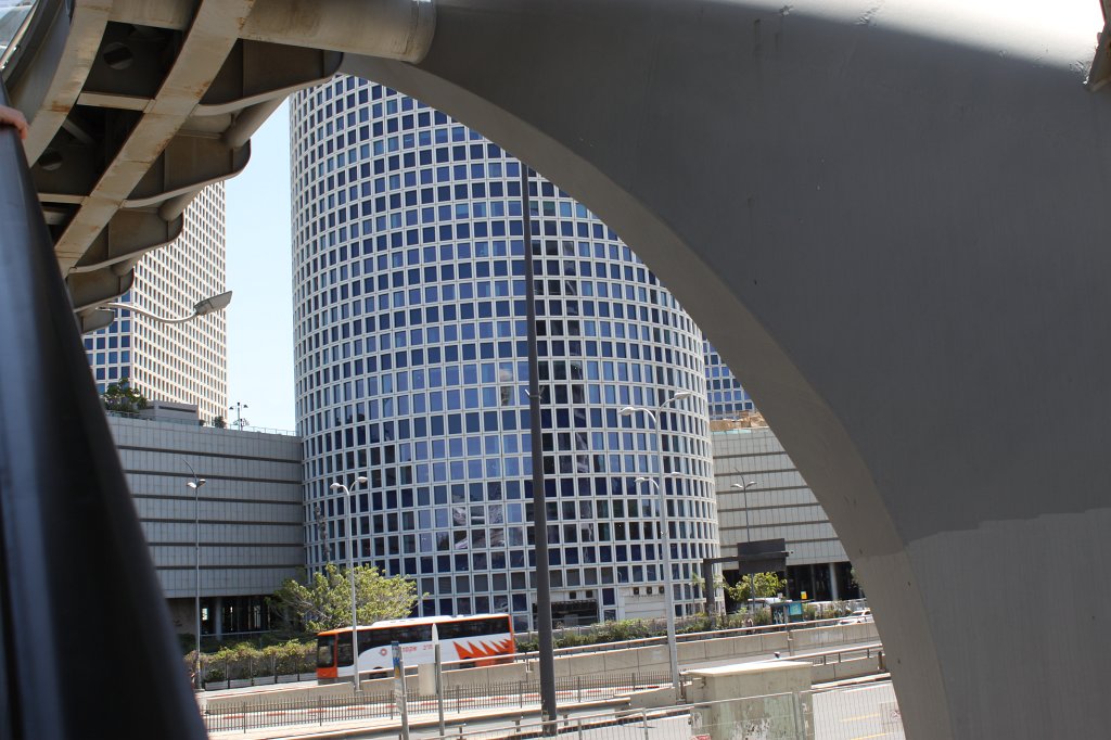 IMG_3861.JPG - The  Azrieli Center  towers