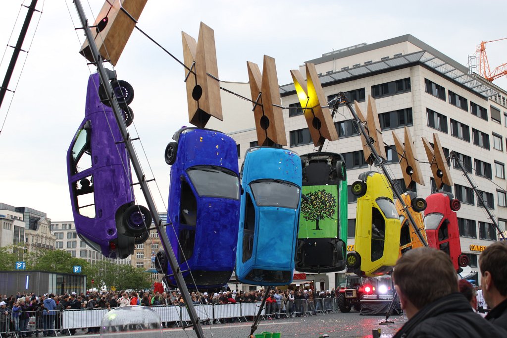 IMG_4622.JPG - Drying cars at the  Wolkenkratzer Festival  2013