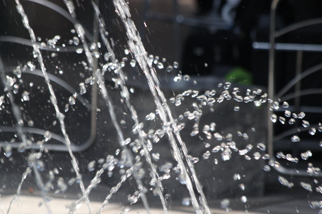 IMG_5428.JPG -  Ben Gurion Airport  Fountain