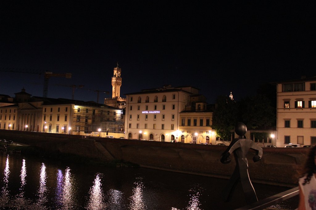 IMG_6007.JPG -  Palazzo Vecchio  tower and a careless guy