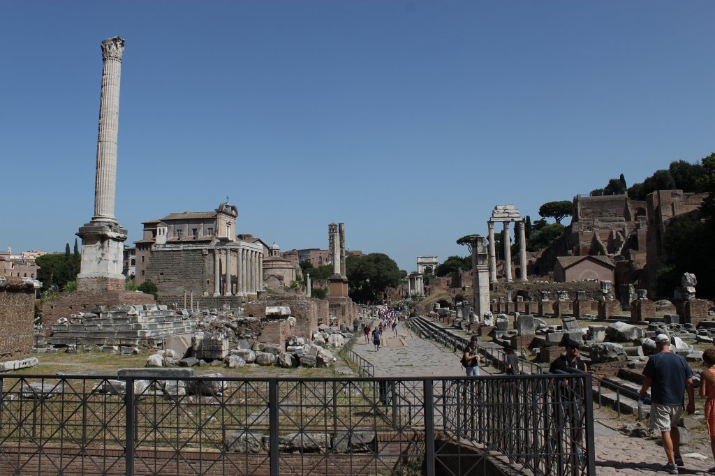 IMG_6701.JPG -  Column of Phocas  -  Via Sacra 