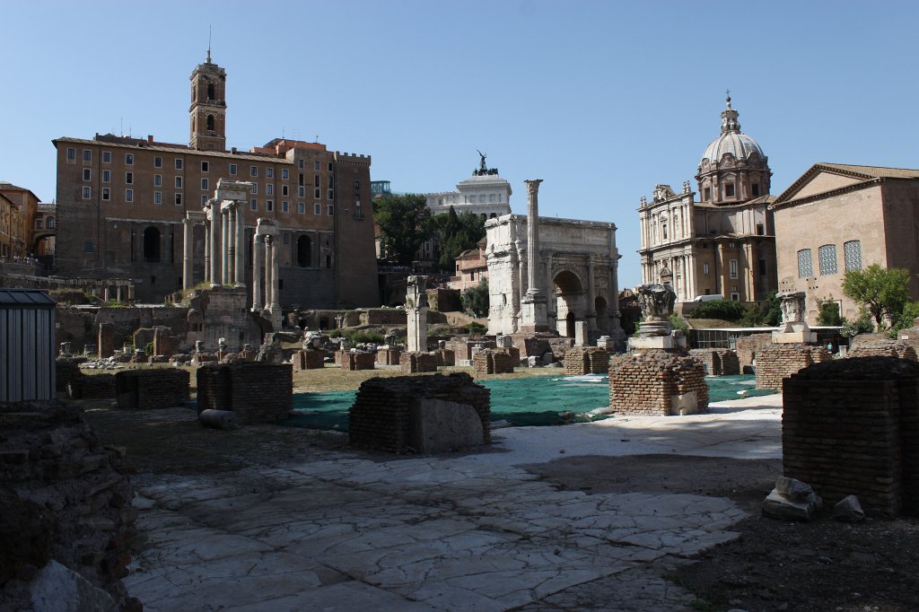 IMG_6704.JPG -  Basilica Iulia 