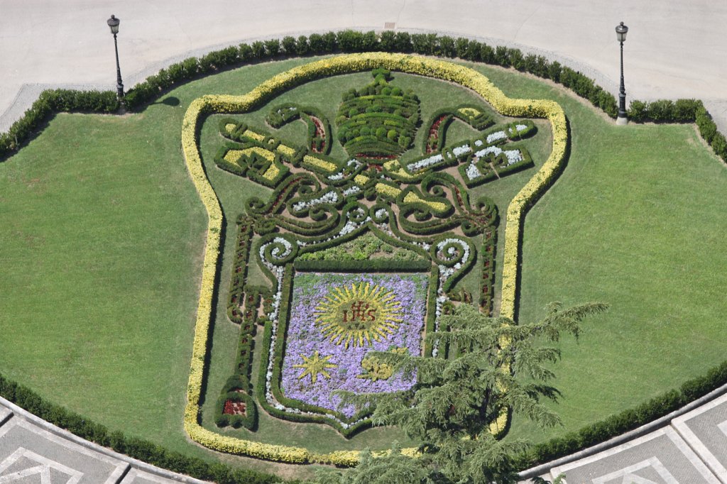 IMG_7170.JPG -  Gardens of Vatican City 