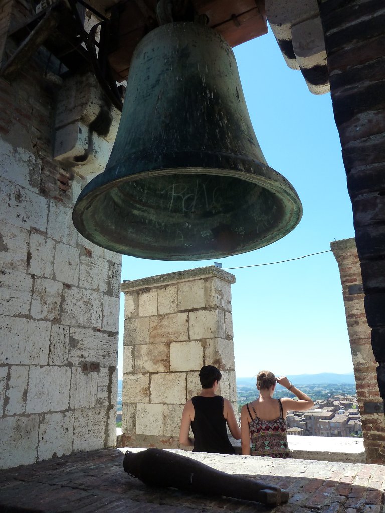 P1100282.JPG - Bell at the  Torre del Mangia 