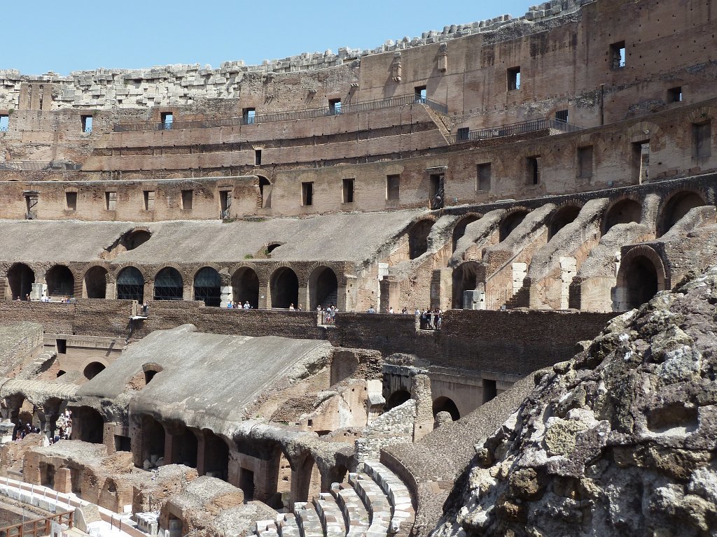 P1100323.JPG -  Colosseum 