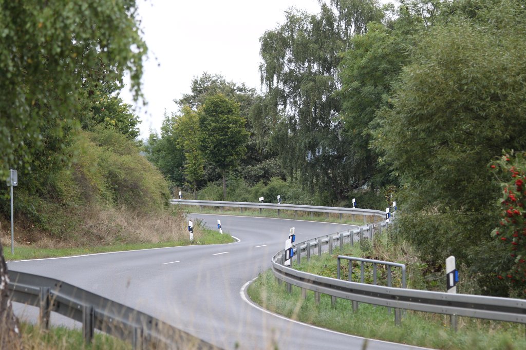 IMG_8042.JPG - Winding road