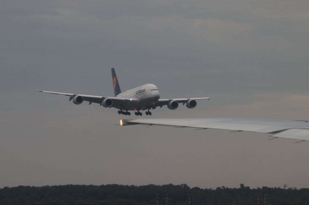 IMG_2107.JPG - Lufthansa Airbus 380-800 Düsseldorf