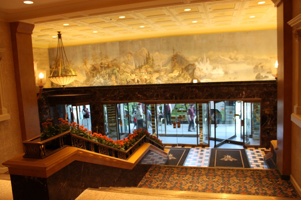 IMG_2183.JPG - Royal York entrance