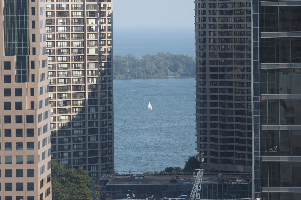 IMG_2392.JPG - Hole to the lake