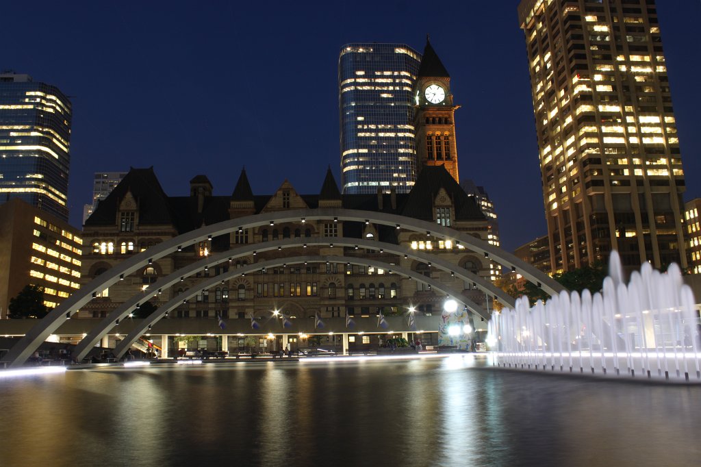 IMG_2414.JPG -  Nathan Phillips Square 