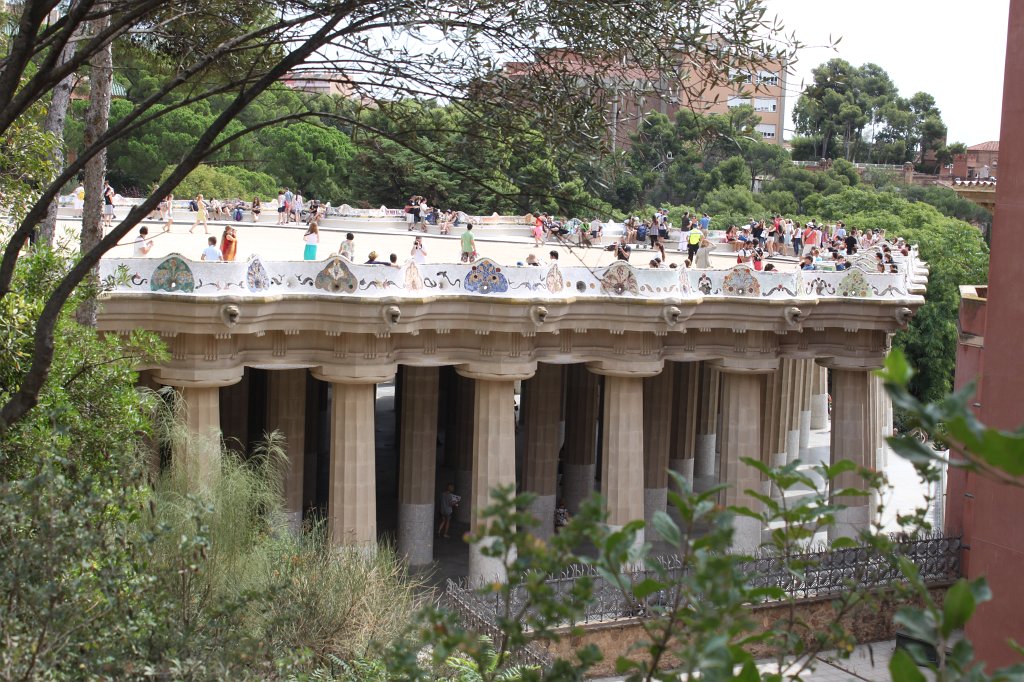 IMG_3734.JPG -  Park Güell  main terrace supported by doric columns