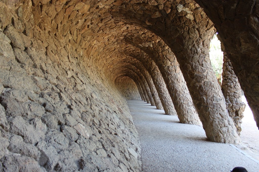 IMG_3871.JPG -  Park Güell  - Pine grove colonnade