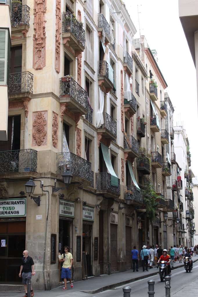 IMG_3886.JPG - Street of Barcelona