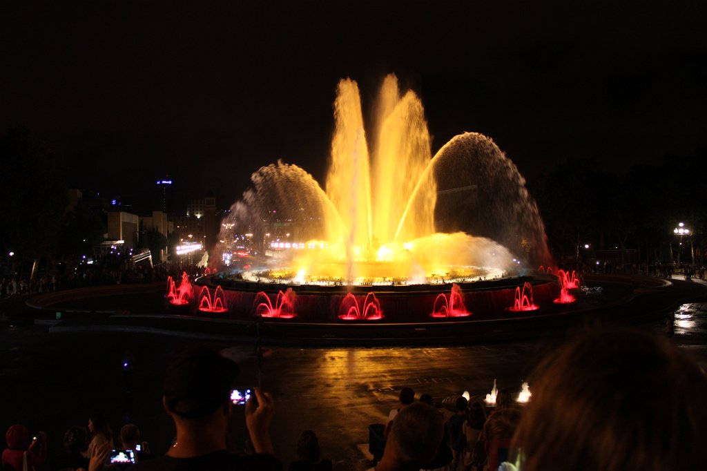 IMG_3946.JPG -  Font màgica de Montjuïc  - Water, light and music show