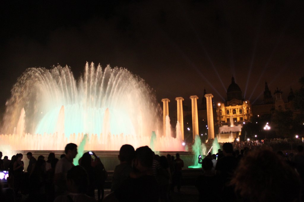 IMG_4159.JPG -  Font màgica de Montjuïc  view up to the  Museu Nacional d'Art de Catalunya 