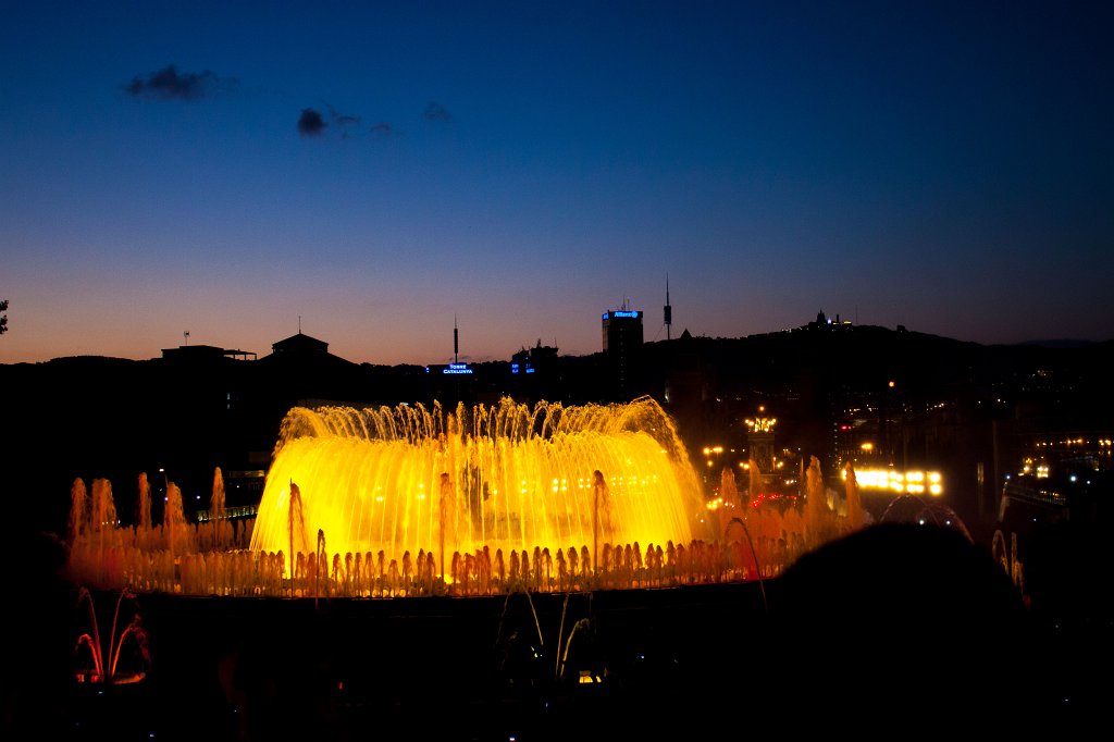 IMG_4695_c.jpg -  Font màgica de Montjuïc  - water, light and music show