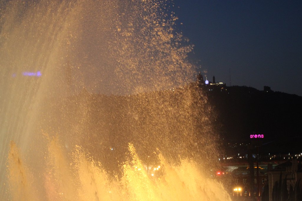 IMG_4740.JPG -  Font màgica de Montjuïc  - water, light and music show