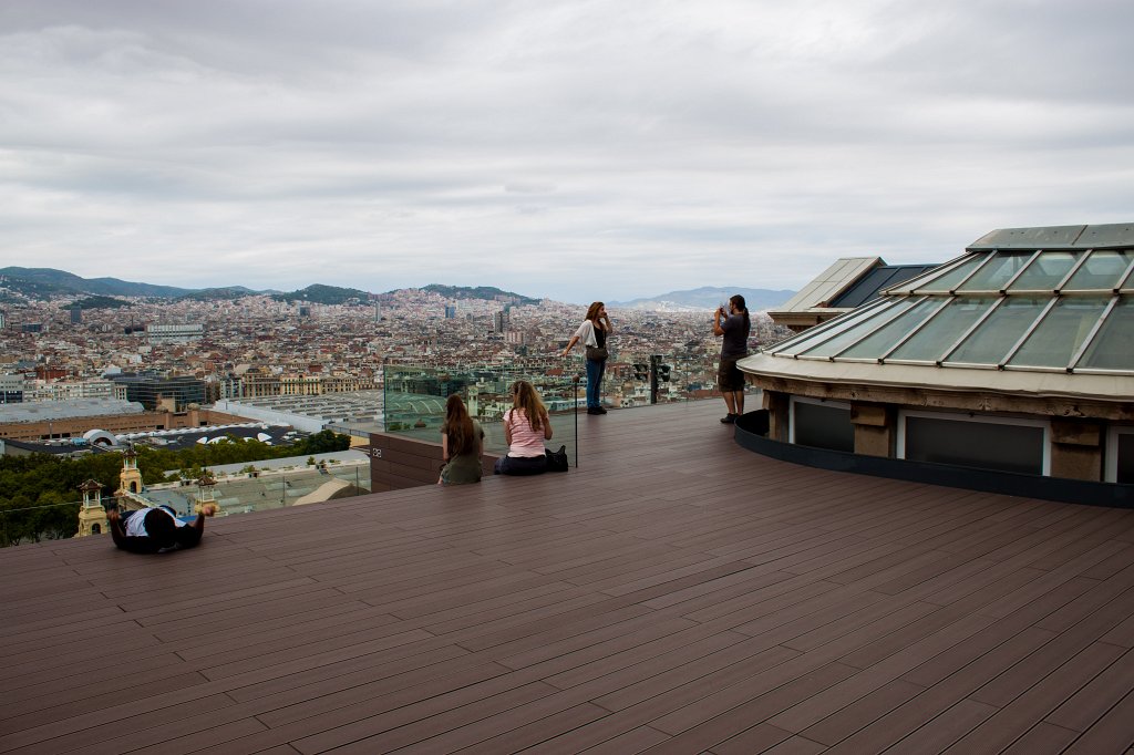 IMG_5630_c.jpg - On top of the  Museu Nacional d'Art de Catalunya 