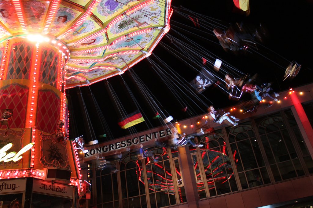 IMG_7044.JPG -  Laternenfest Bad Homburg  2014 - Kettenkarusell