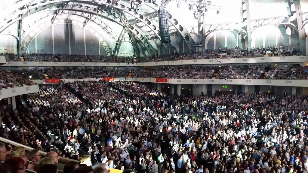 20141127_224426.jpg - Frankfurt Night of the Proms 2014