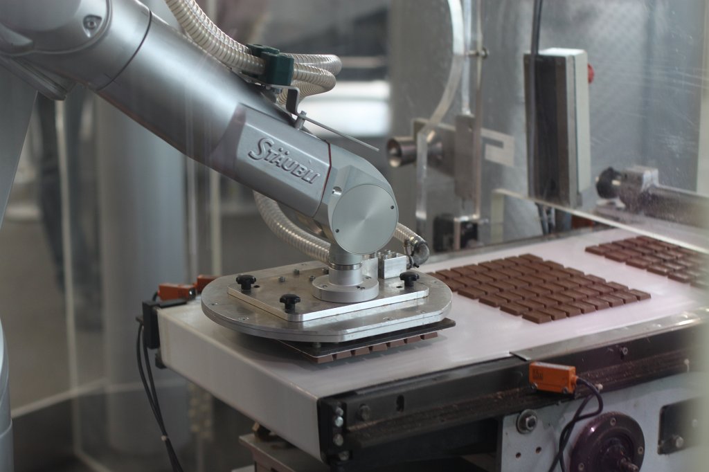 IMG_7431.JPG - Chocolate machine in the  Chocolate Museum   Cologne 