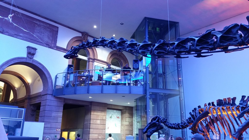 20150425_233229.jpg - Nacht der Museen mit Party im  Senckenberg Naturmuseum 
