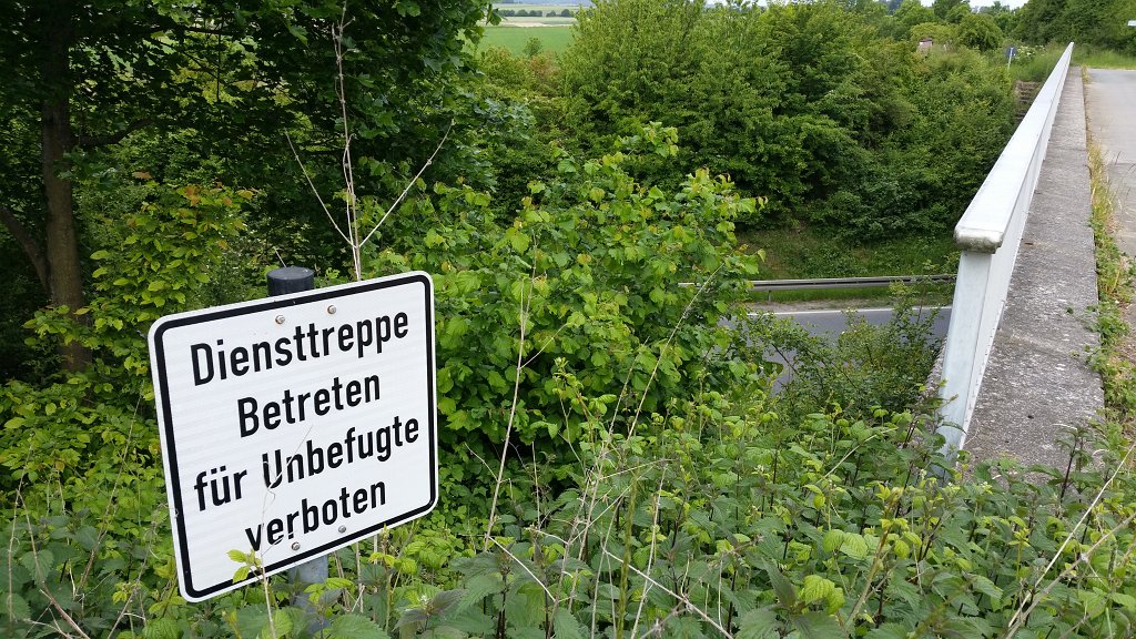 20150527_090628.jpg - Stairs - Diensttreppe Betreten für Unbefugte verboten