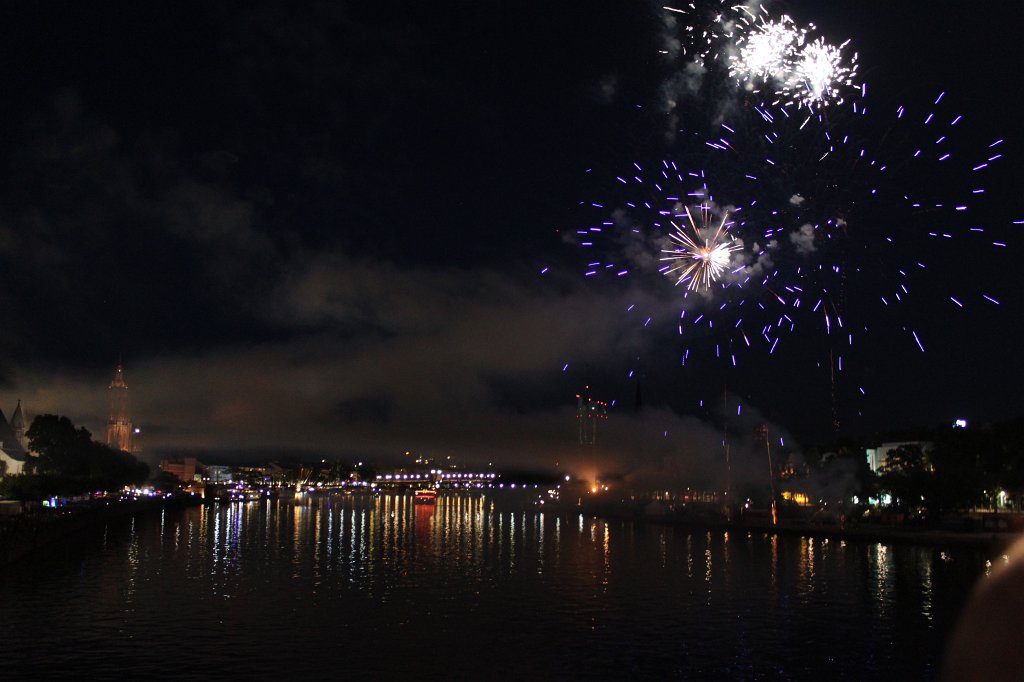 IMG_2534.JPG - Mainfest Frankfurt - Feuerwerk