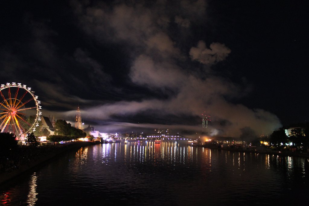 IMG_2599.JPG - Mainfest Frankfurt - Feuerwerk