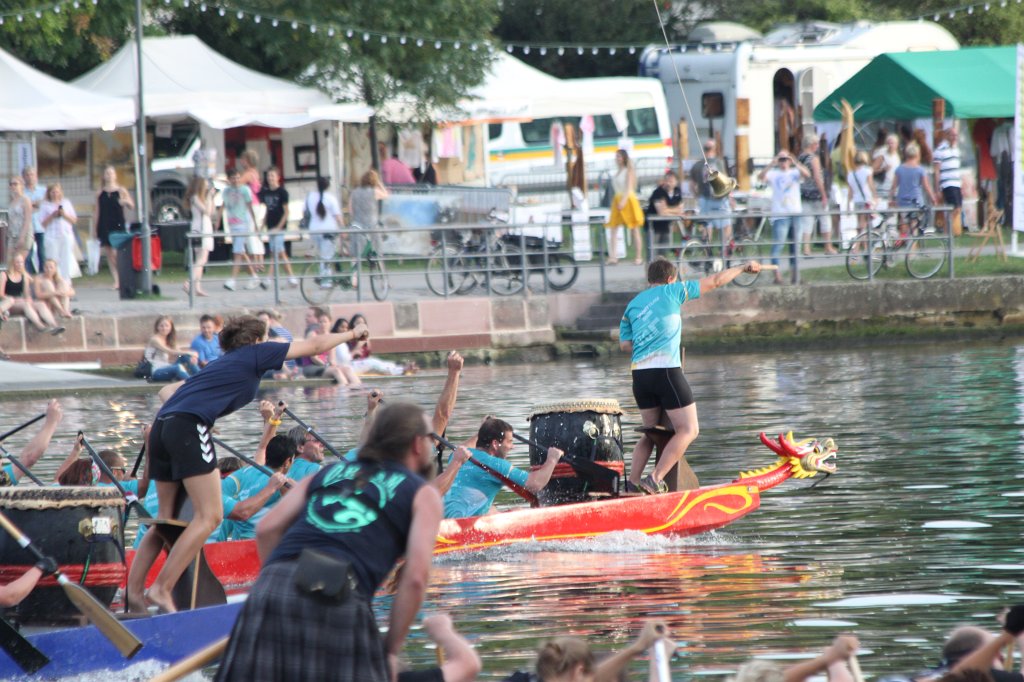 IMG_4237.JPG -  Dragon boat  race on the  Main  river at the  Museumsuferfest  in  Frankfurt 