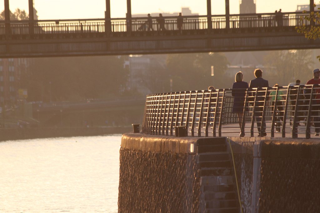 IMG_4793.JPG - Boardwalk strolling