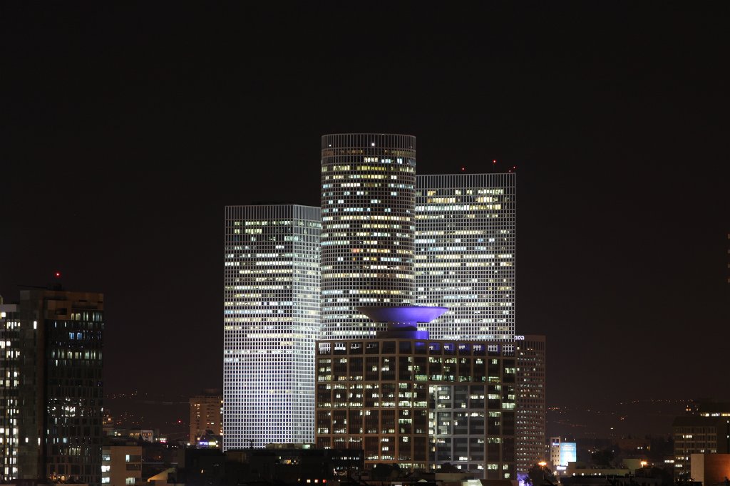 IMG_7381.JPG - Matcal Tower housing the  Ministry of Defense Ministry of Defense headquarters &  Azrieli Center 