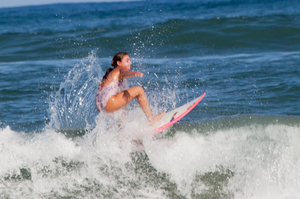 IMG_3383_c.jpg - Surfing at  Herzliya  beach