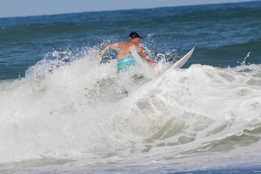 IMG_3397_c.jpg - Surfing at  Herzliya  beach