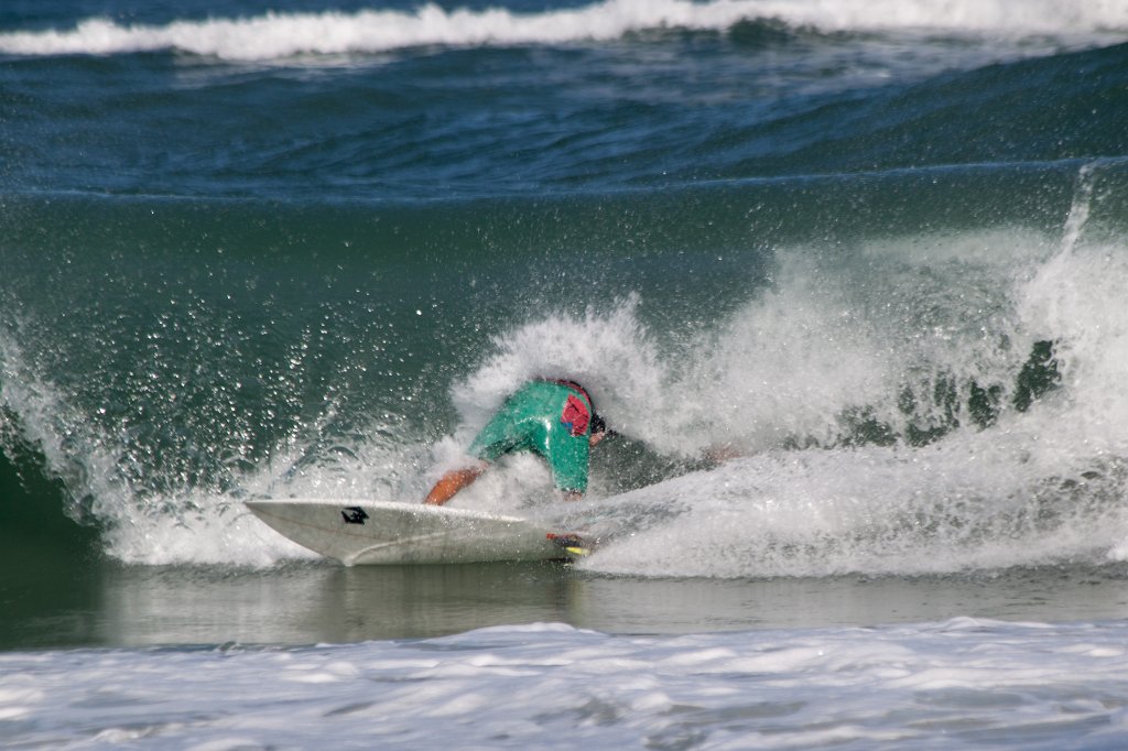 IMG_3447_c.jpg - Surfing at  Herzliya  beach