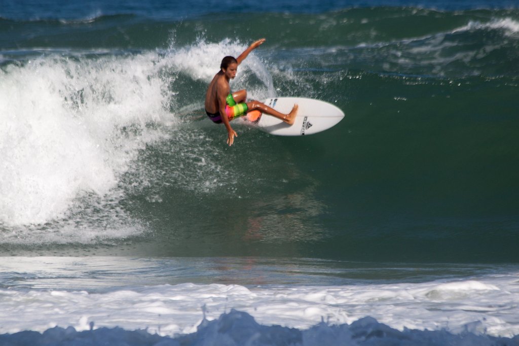 IMG_3460_c.jpg - Surfing at  Herzliya  beach