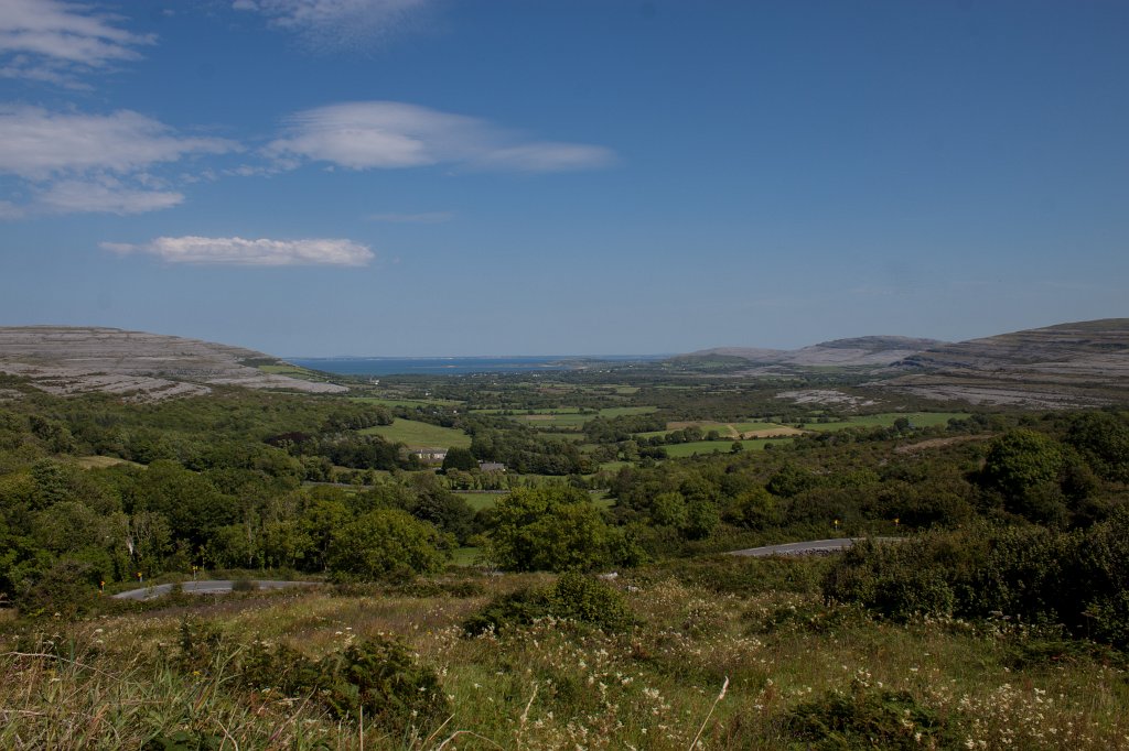 IMG_5313_c.jpg - Valley and sea view in the  Burren . After some hiking in the Burren we continued with our car tour and had this nice view back.