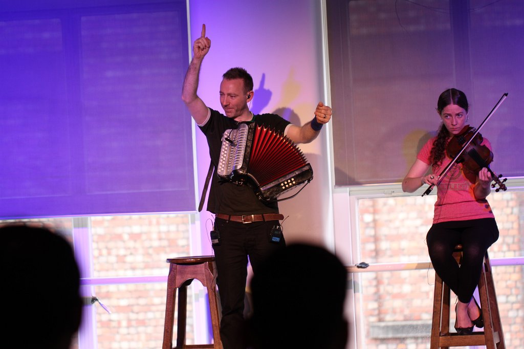 IMG_6054.JPG - Irish live music in the  Guinness Storehouse 