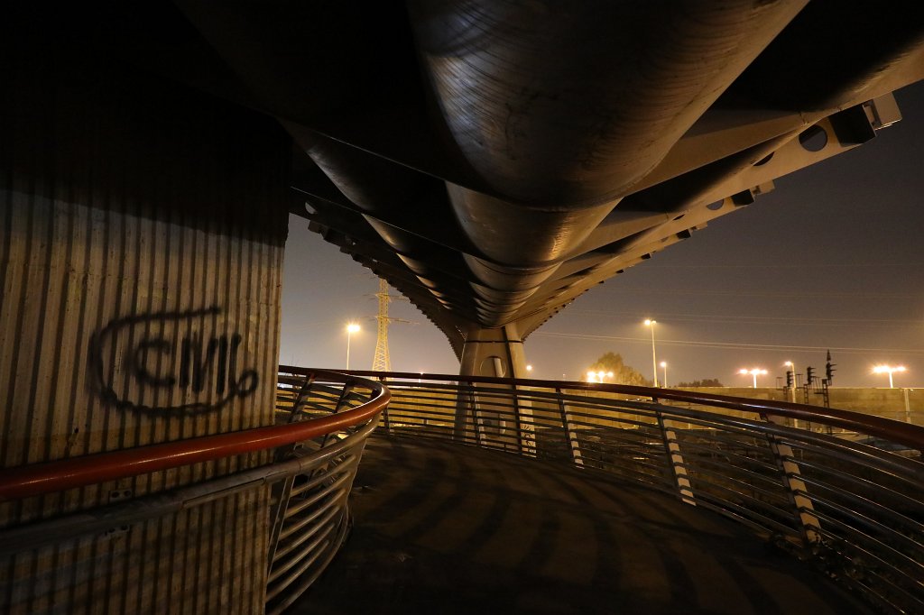 574A1118.JPG -  Herzliya  pedestrian bridge