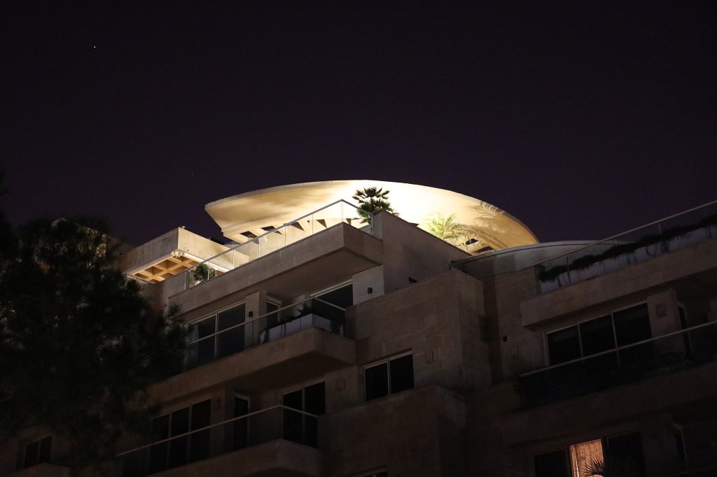 574A1226.JPG - Space ship