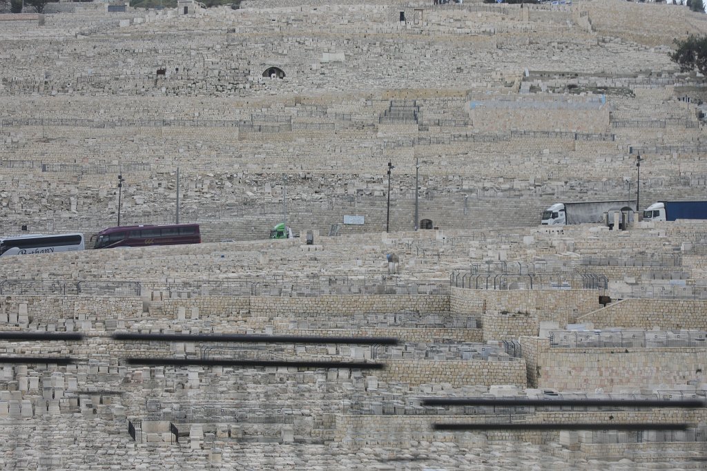 574A1605.JPG -  Jerusalem  cemetery