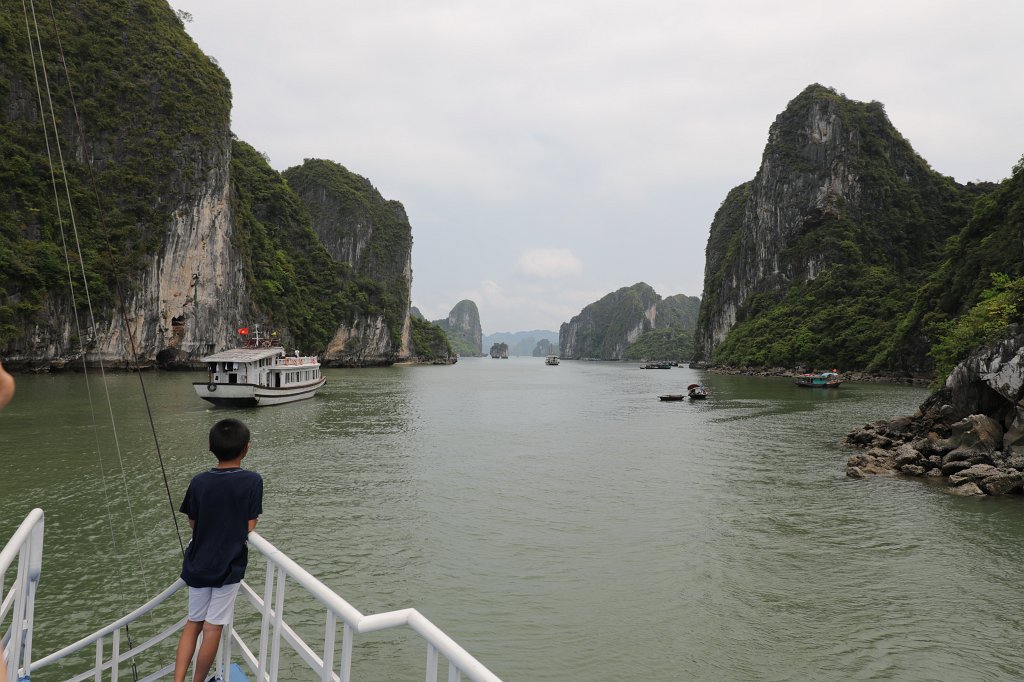 574A6099.JPG - Cruising  Hạ Long Bay 