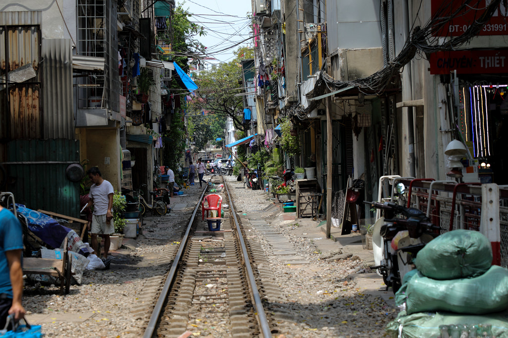 574A6531_c.jpg - Living on the railtrack