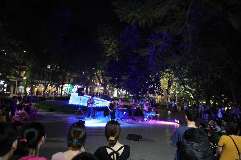 574A6718.JPG -  Hoàn Kiếm lake  at night.