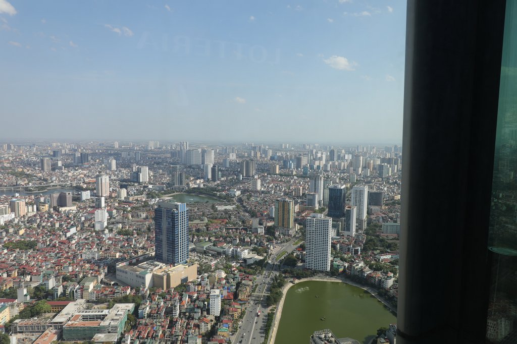 574A6873.JPG -  Hanoi  seen from the  Lotte Center   observation deck 