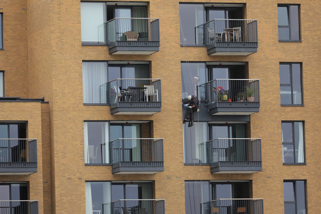 574A0067.JPG - Repair in the air